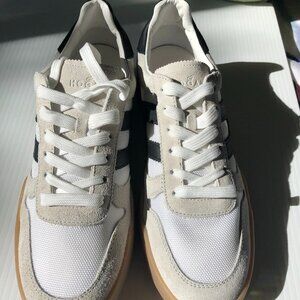 Hogan's Size 7 New White Sneakers